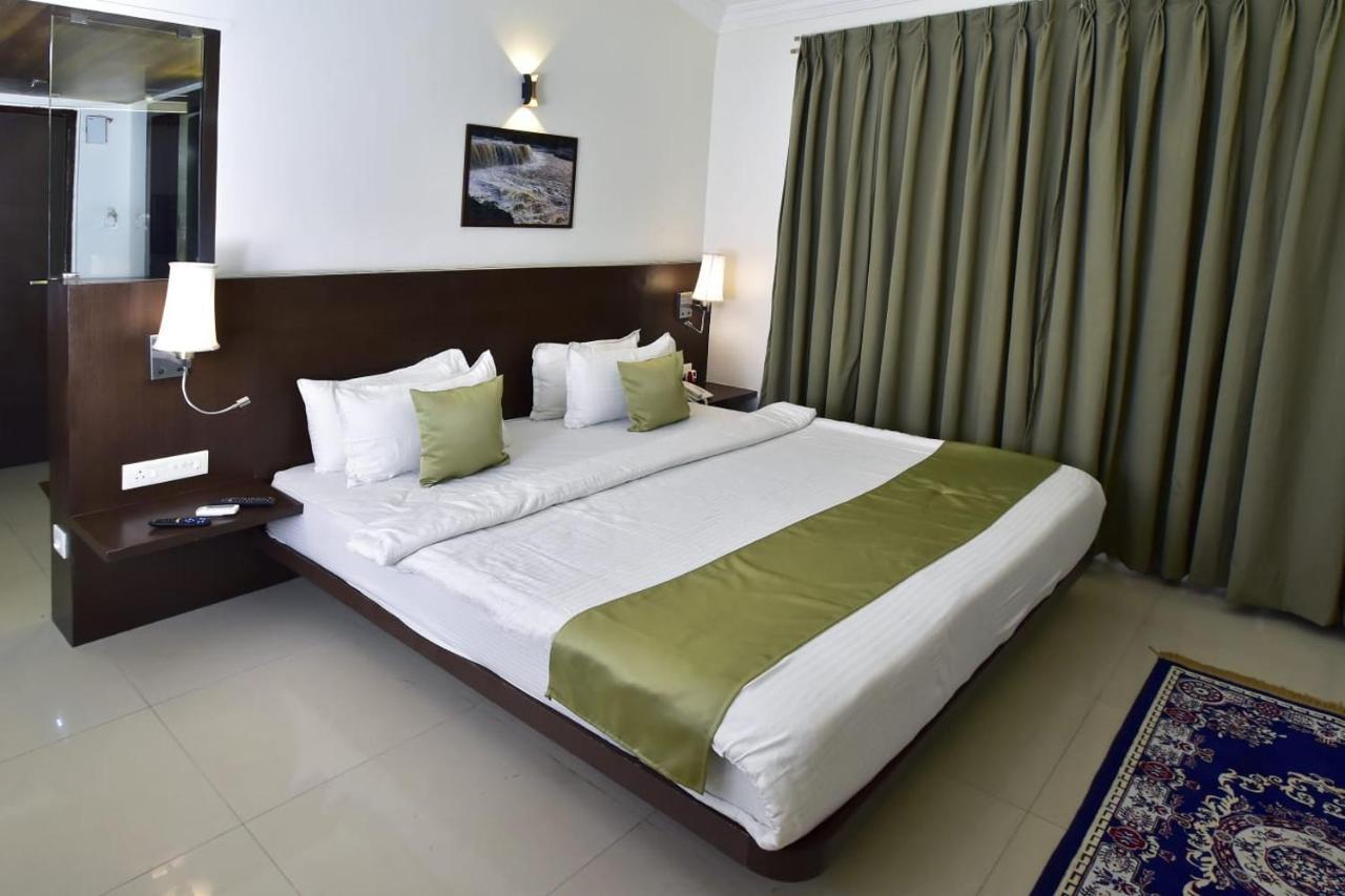Caves County Resort Malegaon Exterior photo