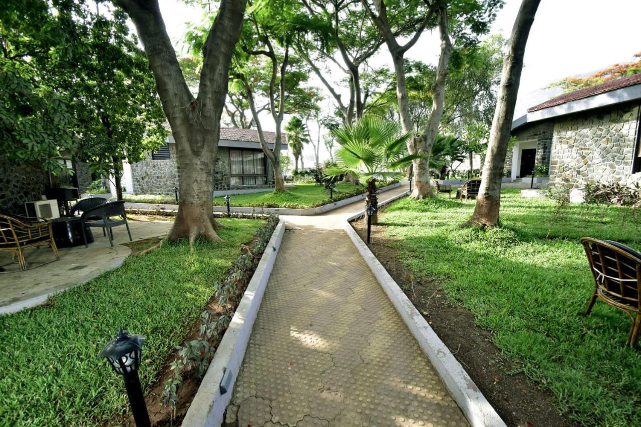 Caves County Resort Malegaon Exterior photo