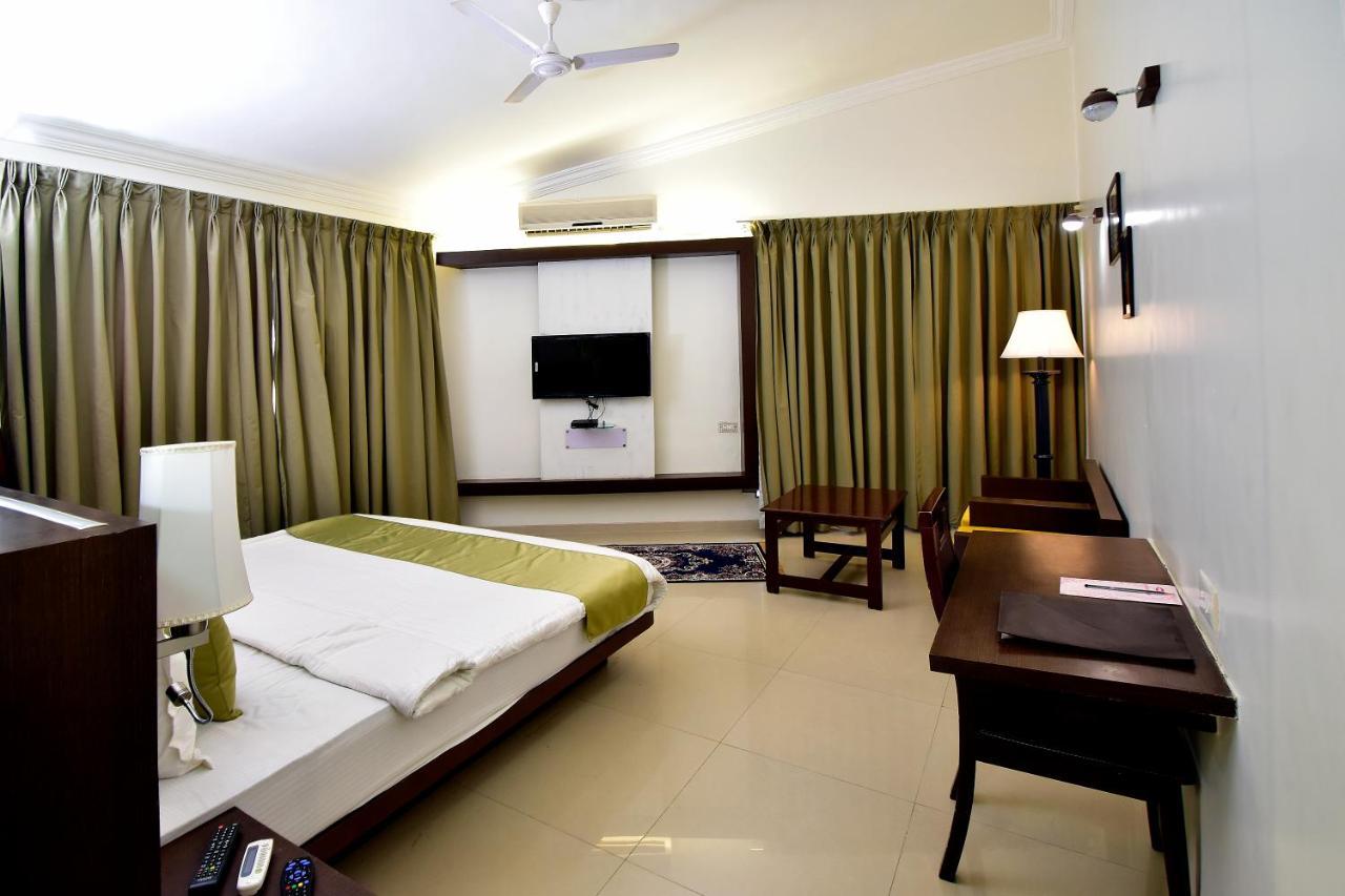 Caves County Resort Malegaon Exterior photo