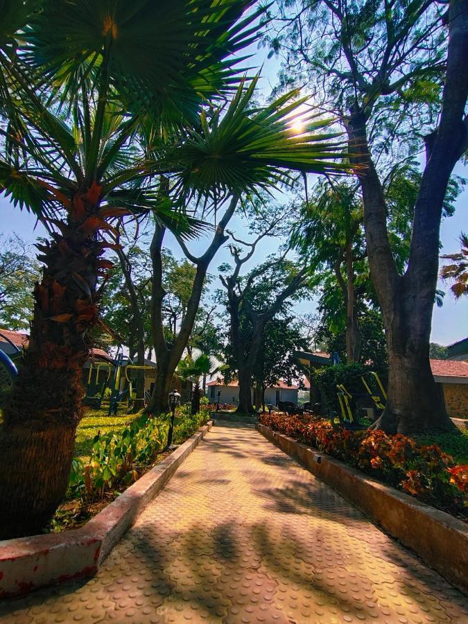 Caves County Resort Malegaon Exterior photo